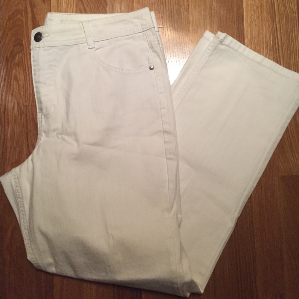 Charter Club classic white jeans 16